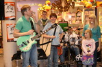gal/2010/2010 Saitentwist Mayersche Duesseldorf 20.03/_thb_2010 Saitentwist Mayersche Duesseldorf 20.03. 180.jpg